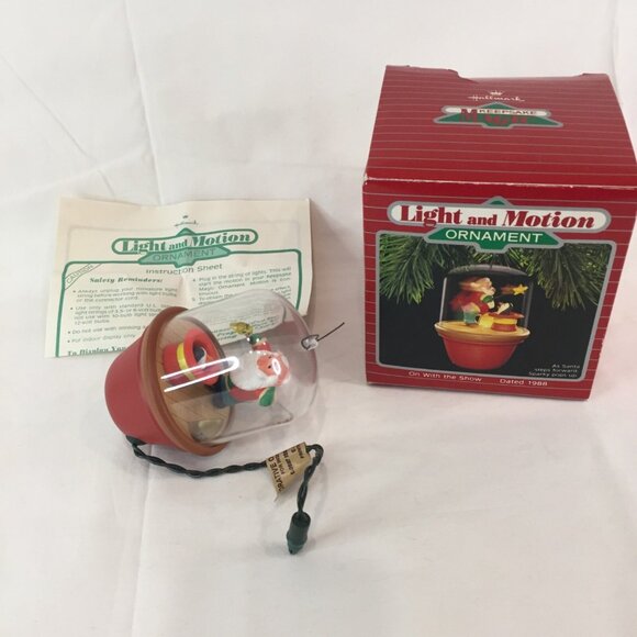 Hallmark Keepsake Ornament On With The Show Light & Motion Magic 1988 In Box - Picture 6 of 10